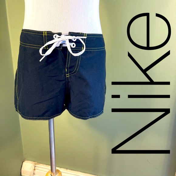 M Nike shorts